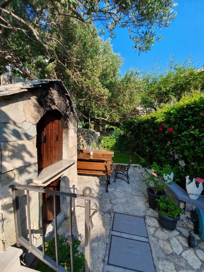 Apartmani Renata Brela Exterior photo